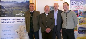 Alois Holzmaier (Zweiter Bürgermeister Gemeinde Oberaudorf)
Michael Steigenberger (Historischer Verein Audorf e.V. · technischer Koordinator des Projekts Töpfe, Truppen, Taschenuhren)
Prof. Walter Mayr (Vizepräsident "EUREGIO INNTAL - CHIEMSEE - KAISERGEBIRGE - MANGFALLTAL")
Dr. Elias Flatscher (Universität Innsbruck · wissenschaftlicher Koordinator des Projekts Töpfe, Truppen, Taschenuhren)