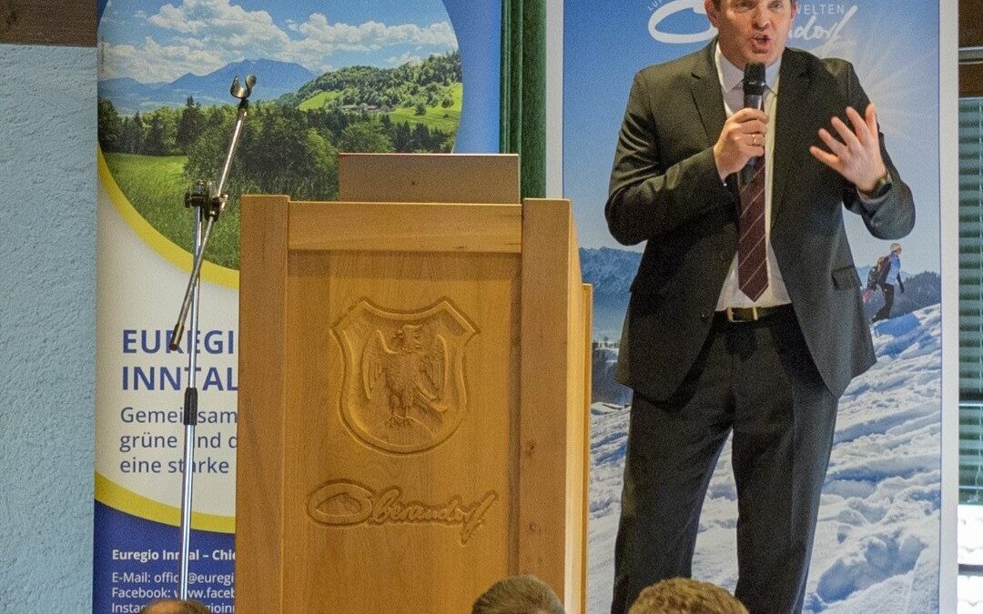 Nahverkehr überwindet Grenzen – Zweiter Euregio-Inntal-ÖPNV-Gipfel in Oberaudorf bringt Bayern und Tirol an einen Tisch