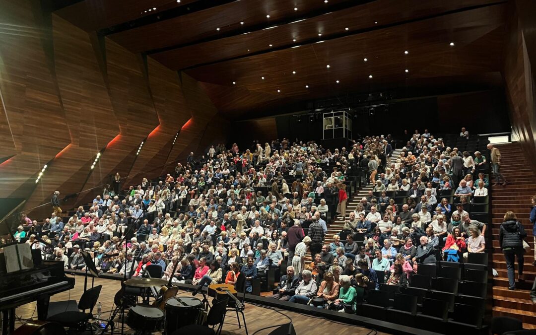 City Girl – Dodge Brothers & Neil Brand